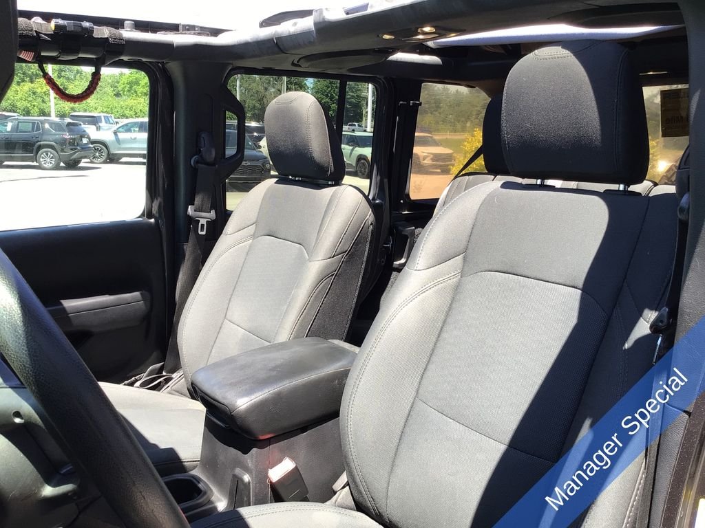 Used 2019 Gray Jeep Unlimited Sport image 24