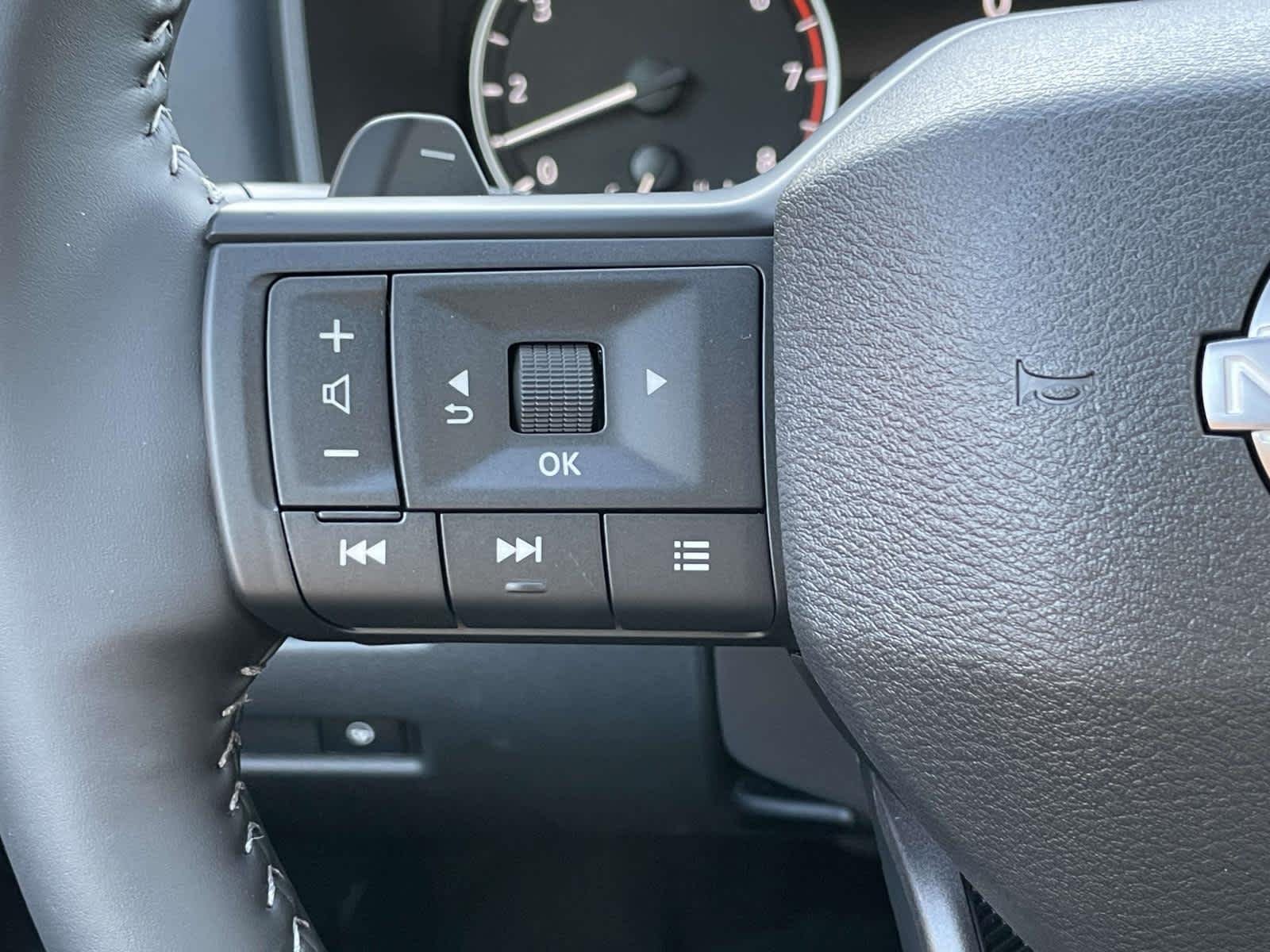 New 2027 Boulder Gray Pearl Nissan SV image 31