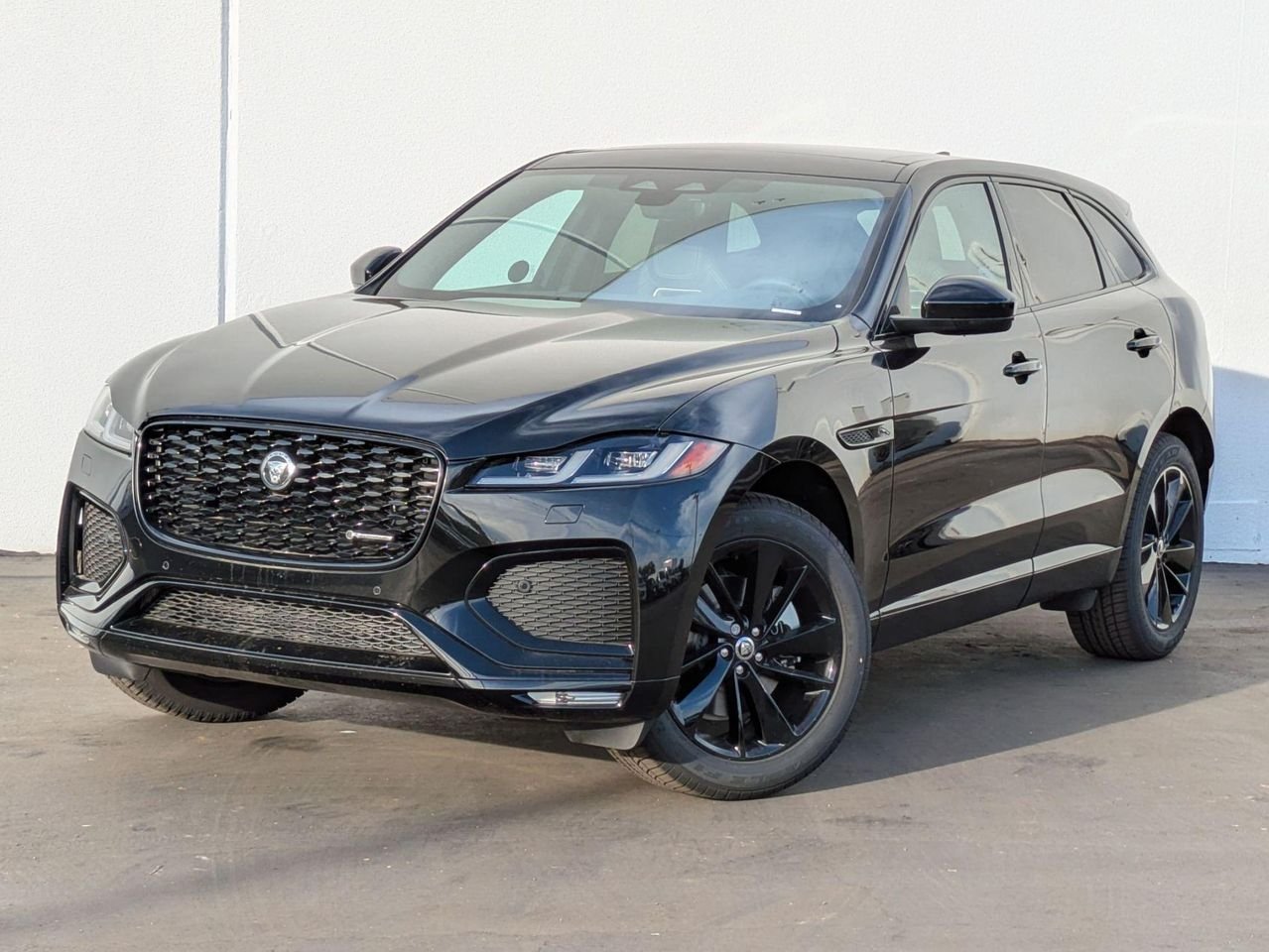 2025 Jaguar F-PACE R-Dynamic S