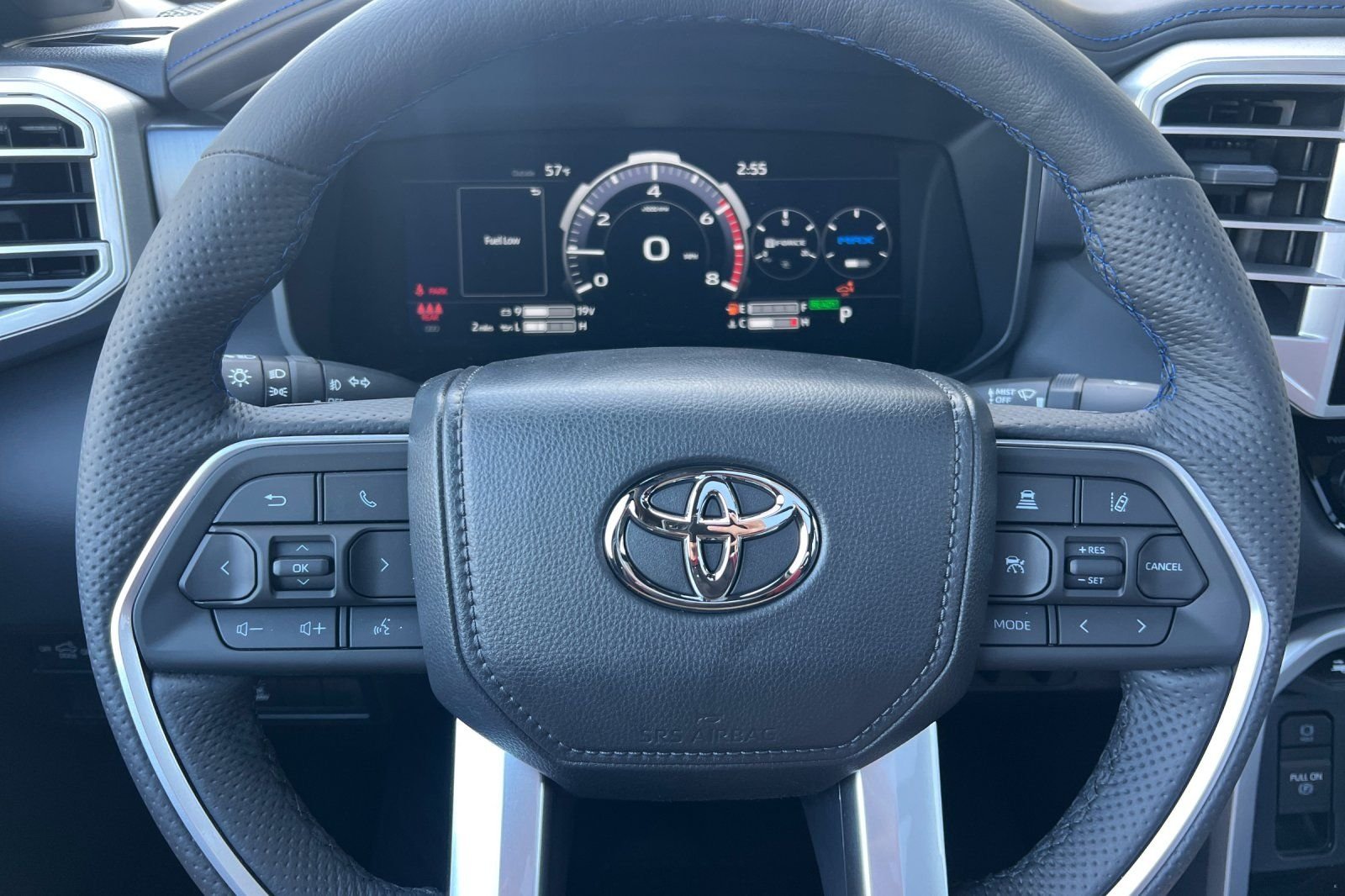 2025 Toyota Tundra Platinum - Photo 24