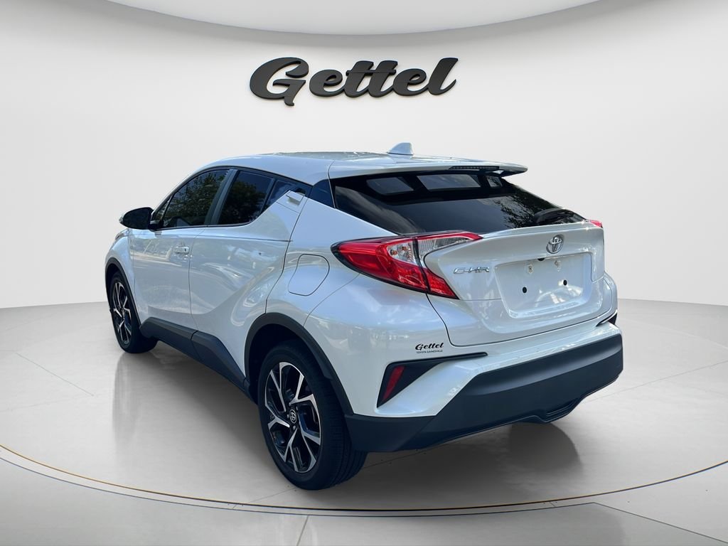 Used 2021 White Toyota XLE image 7