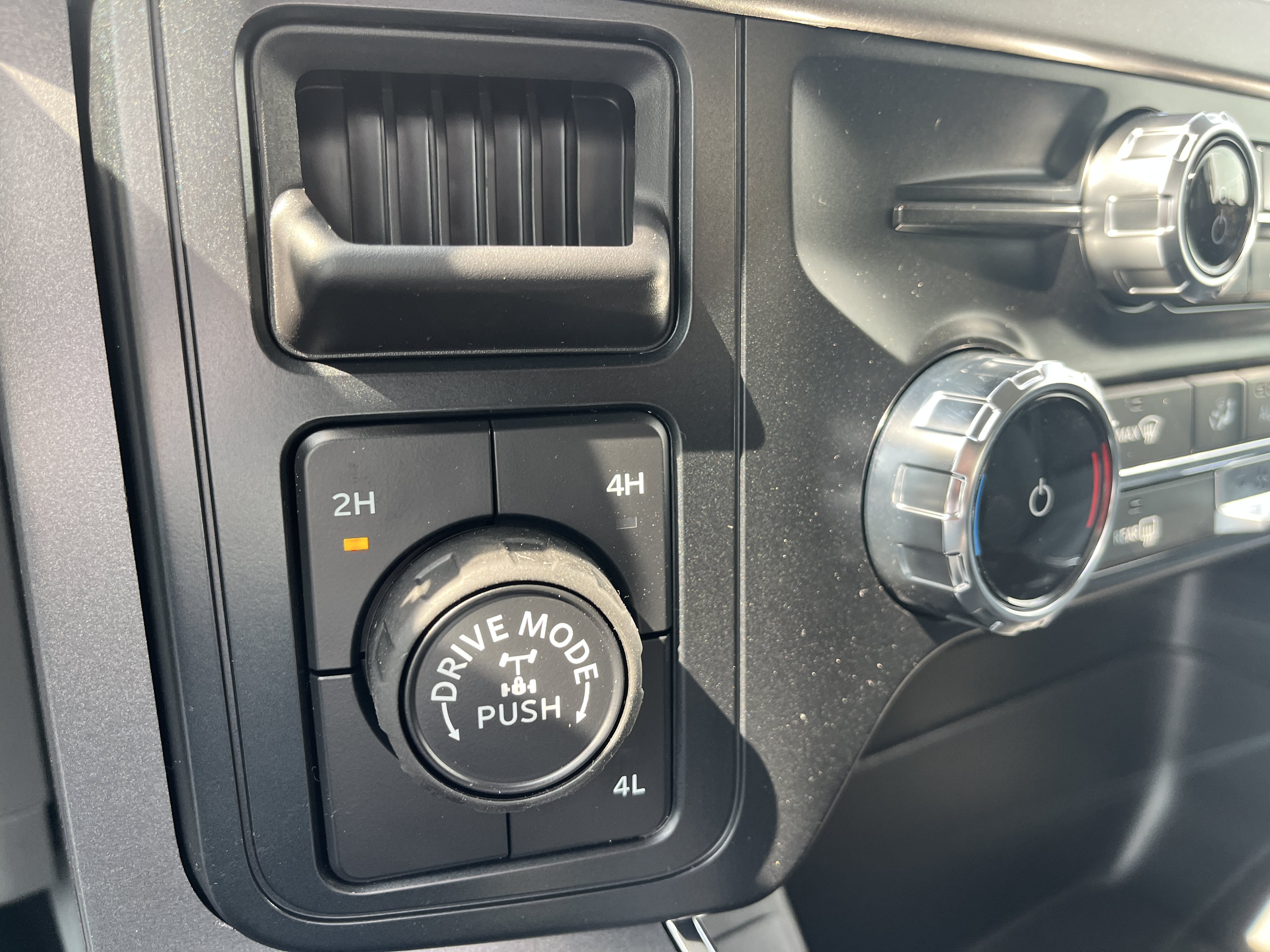 New 2026 Marsh Gray Ford XLT image 24