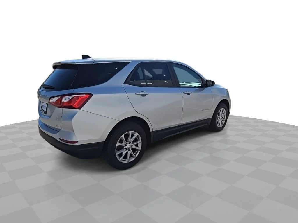 2020 Chevrolet Equinox LS - Photo 8