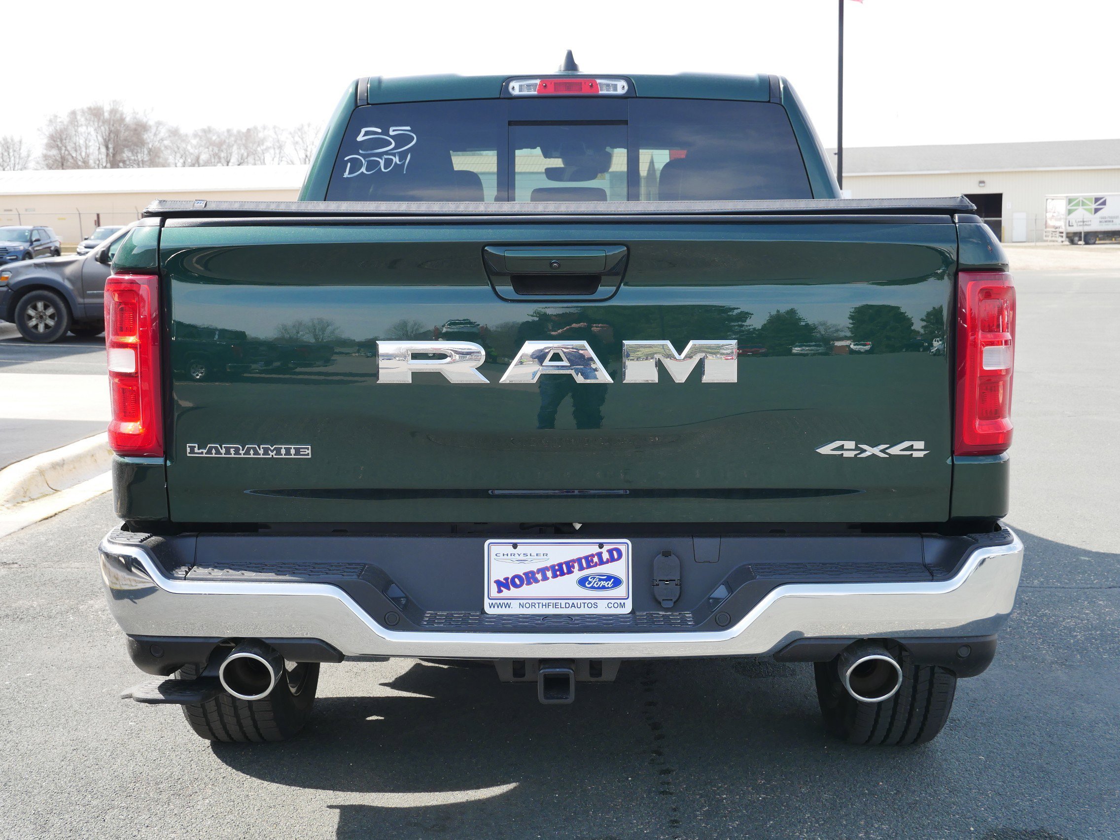 New 2026 Serrano-Green Metallic Exterior Paint RAM Laramie image 7
