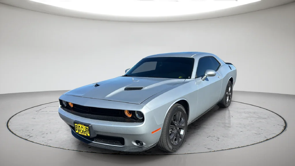 Used 2020 Silver Dodge SXT image 28