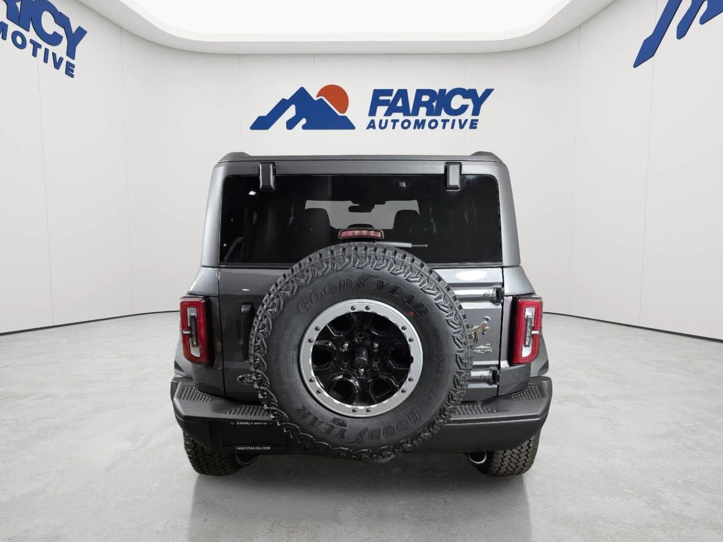Used 2025 Carbonized Gray Metallic Ford Badlands image 4