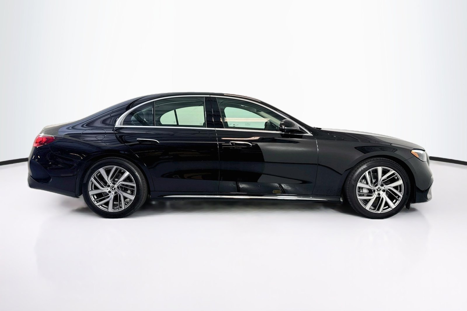 New 2026 Black Mercedes-Benz E 350 image 4