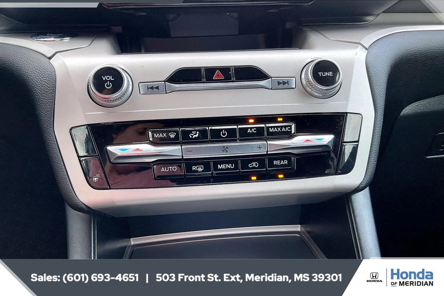 Used 2023 Agate Black Ford XLT image 23