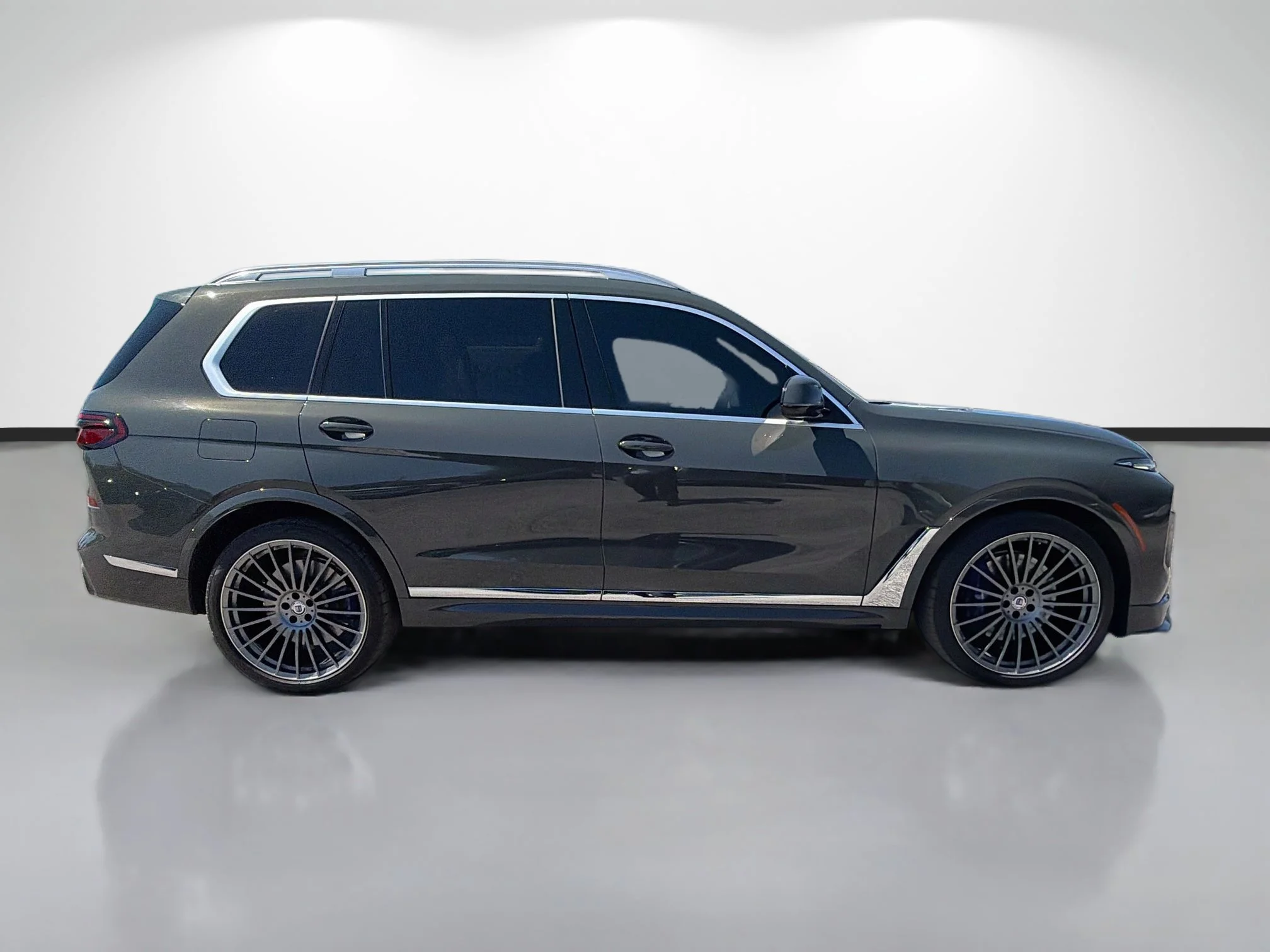 Used 2024 Dravit Grey Metallic BMW ALPINA XB7 image 2