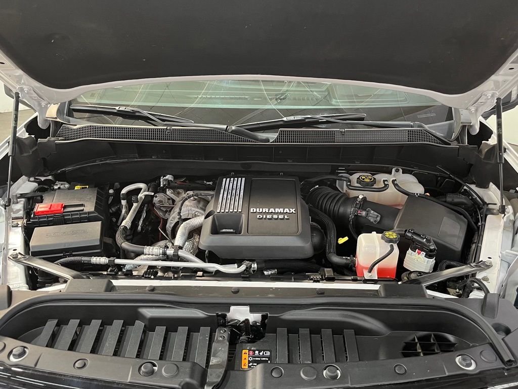Used 2023 White Chevrolet High Country image 6