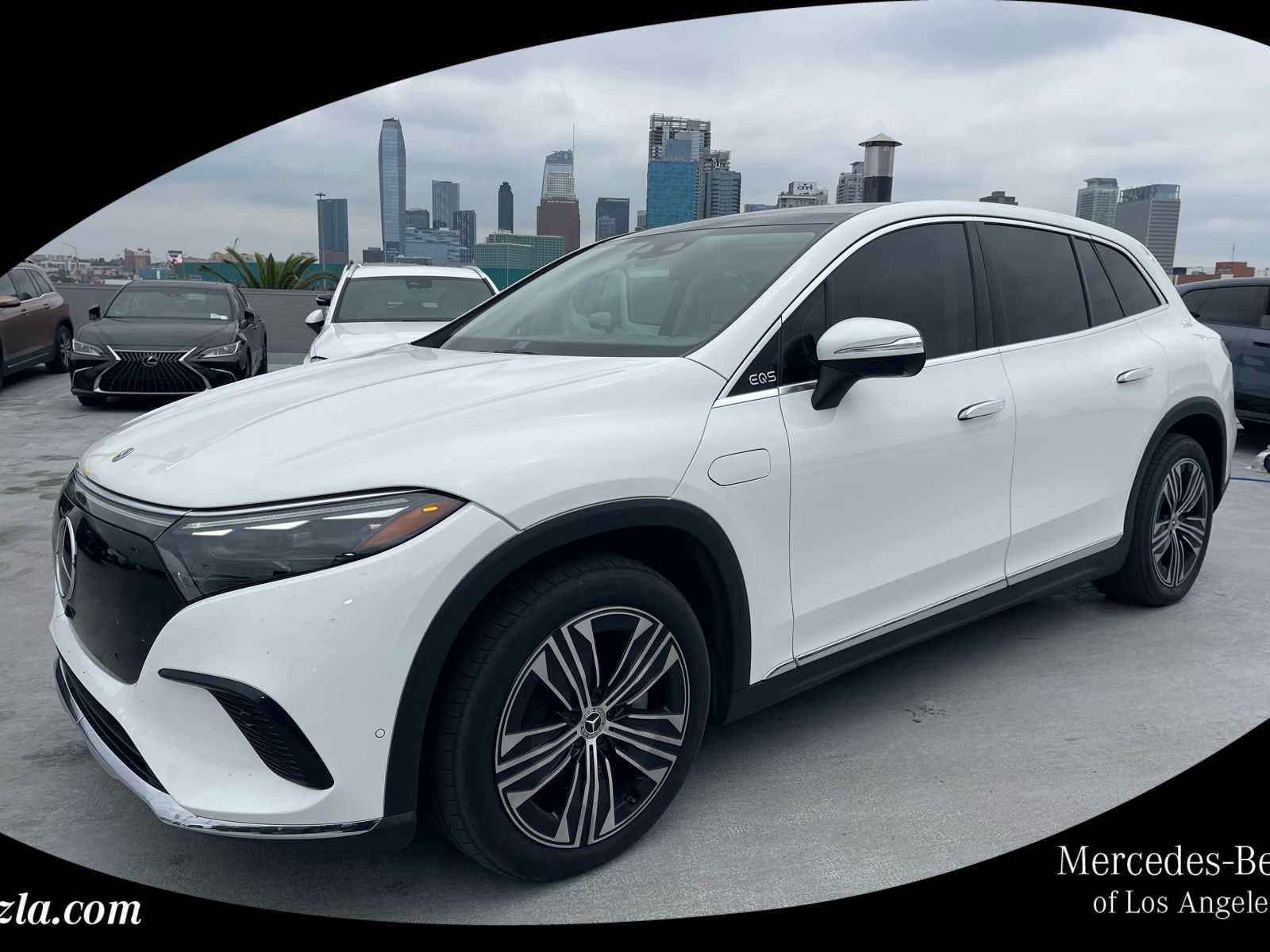 2023 Mercedes-Benz EQS SUV EQS 450+'s photo