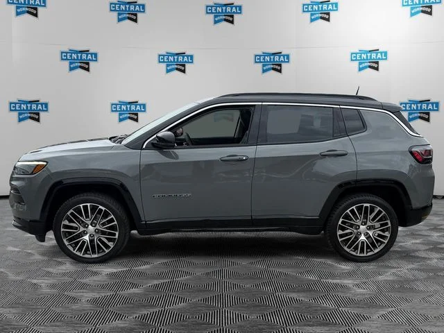 Certified Used 2022 Gray Jeep Limited image 3
