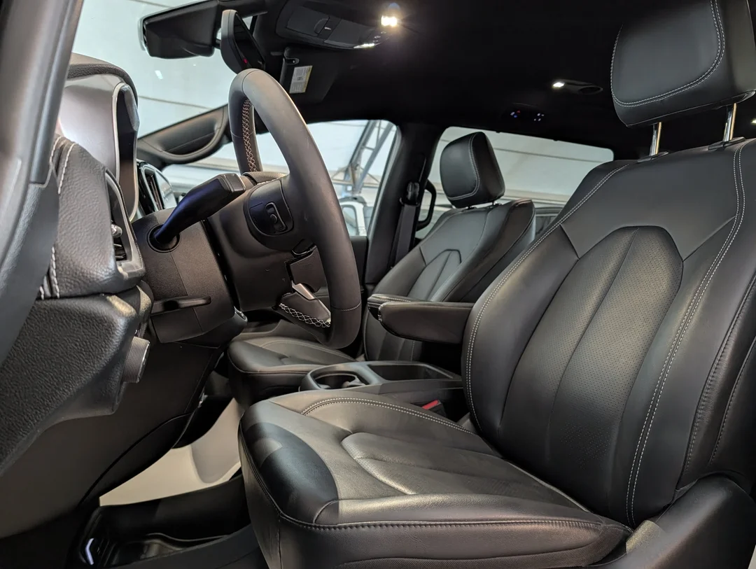 Certified Used 2025 Black Chrysler Select - Safety Sphere- 360 Camera - Caprice Leather - Power Doors - Liftgate & More! image 15