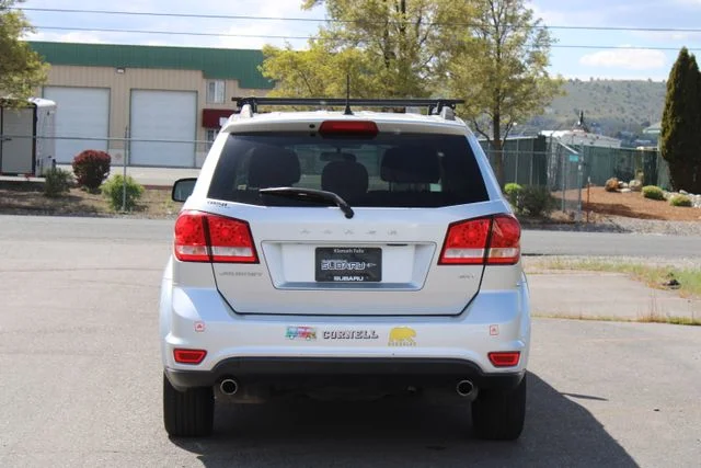 Used 2012 Silver Dodge SXT image 5