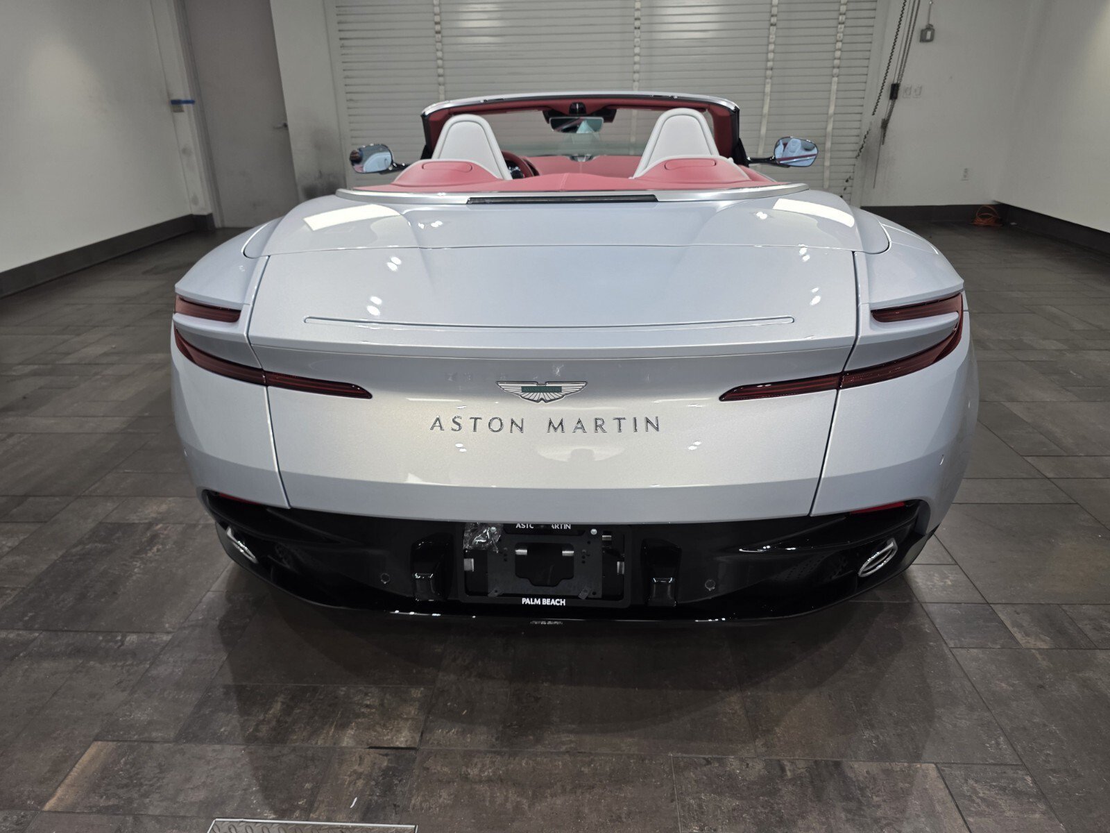 2026 Aston Martin DB12 Base - Photo 24