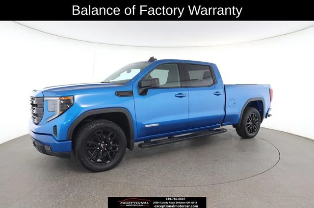 Used 2023 Blue GMC Elevation image 4