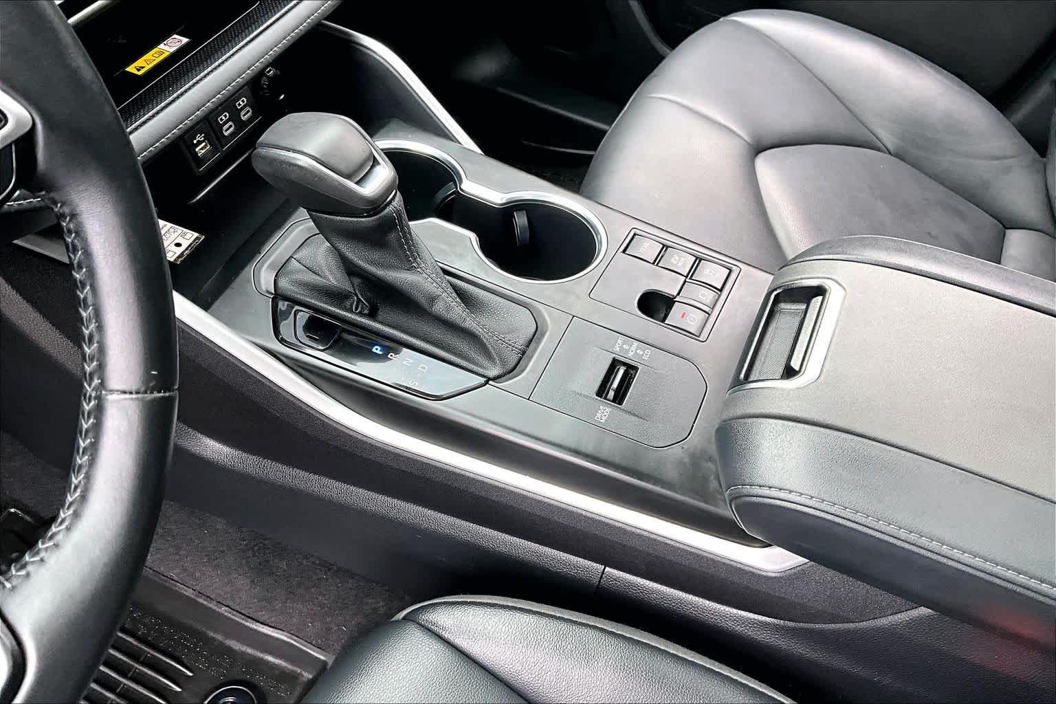 Used 2023 Midnight Black Metallic Toyota Hybrid XLE image 16
