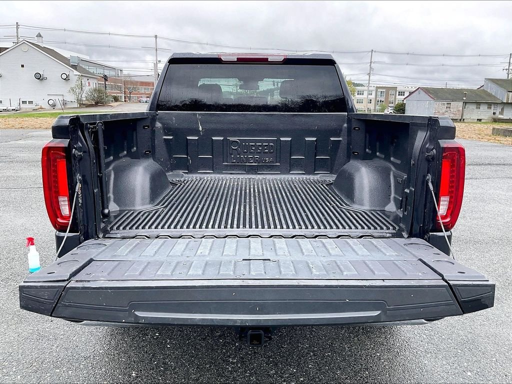 Used 2025 Silver GMC SLT image 29