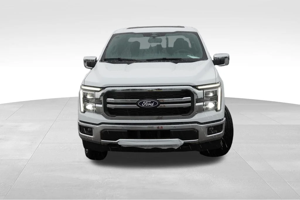 New 2026 Oxford White Ford Lariat image 8