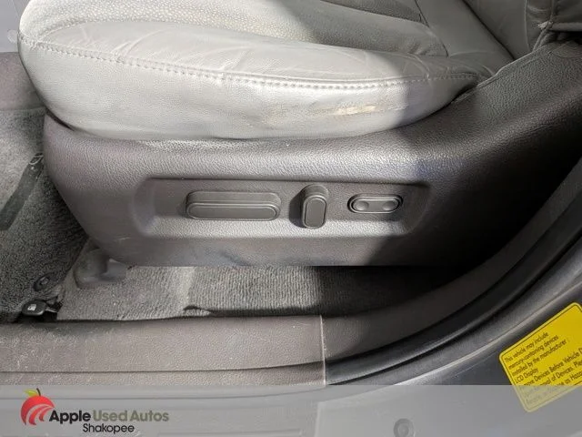 Used 2011 Gray Hyundai SE image 15