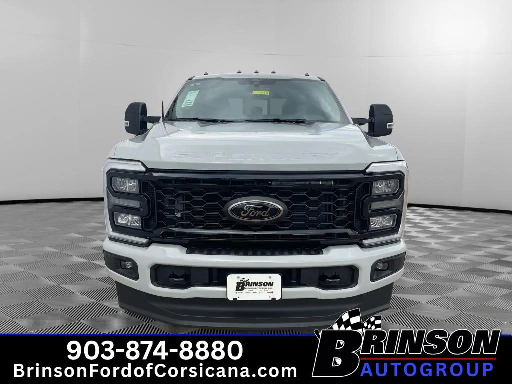 New 2026 Avalanche Ford F-250® XLT image 2