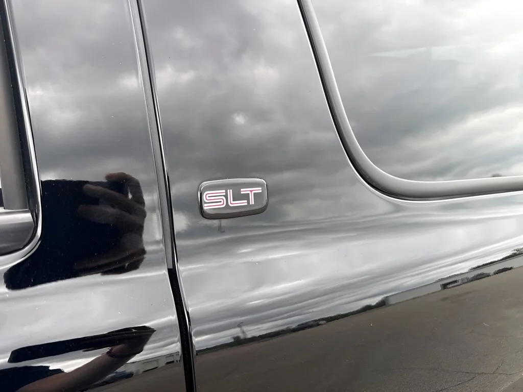 Used 2005 Onyx Black GMC SLT image 34