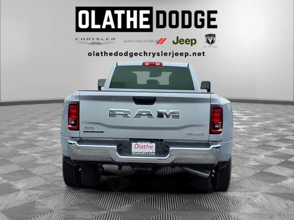 New 2026 Silver-Zynith Exterior Paint RAM Big Horn image 25