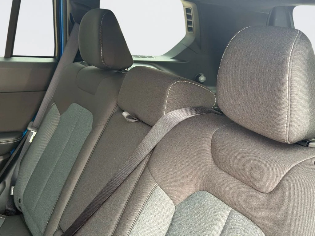 New 2026 Hydro Blue Pearl-Coat Exterior Paint Jeep Laredo image 13