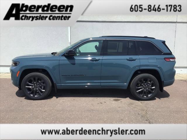2026 Jeep Grand Cherokee Limited Reserve 4x4's photo