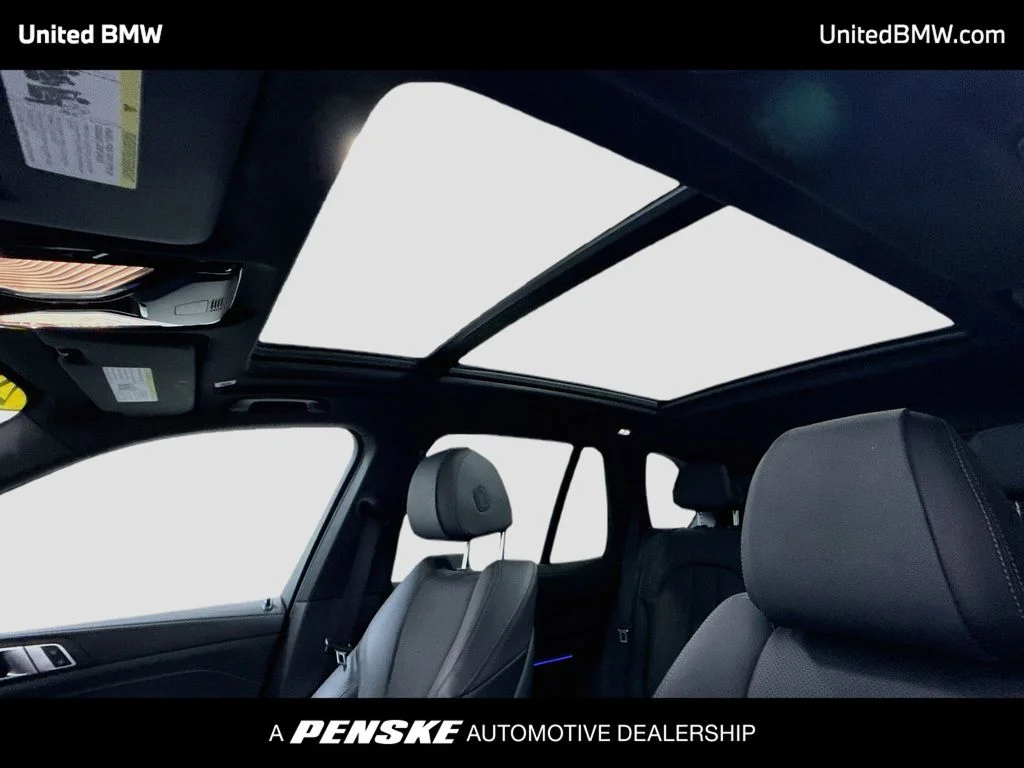 Used 2021 Black Sapphire Metallic BMW xDrive40i image 19