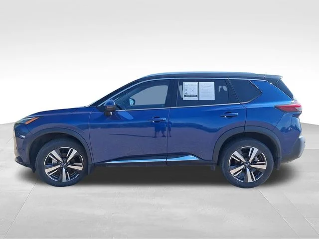 Used 2023 Blue Nissan SL image 5