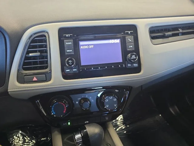 Used 2019 Silver Honda LX image 22