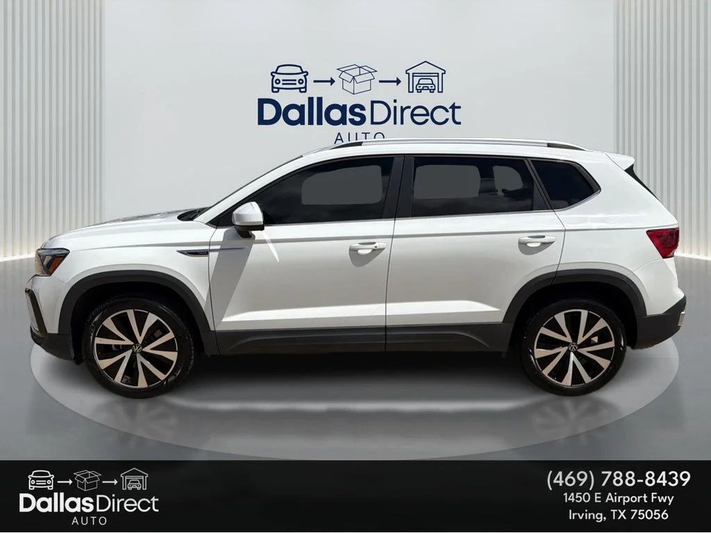 Used 2022 Pure White Volkswagen SE image 9