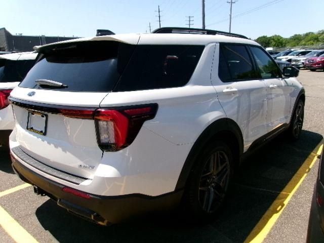 Used 2026 White Metallic Ford ST-Line image 4
