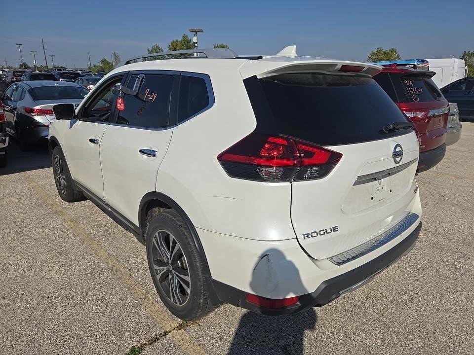 2018 Nissan Rogue SL photo 2