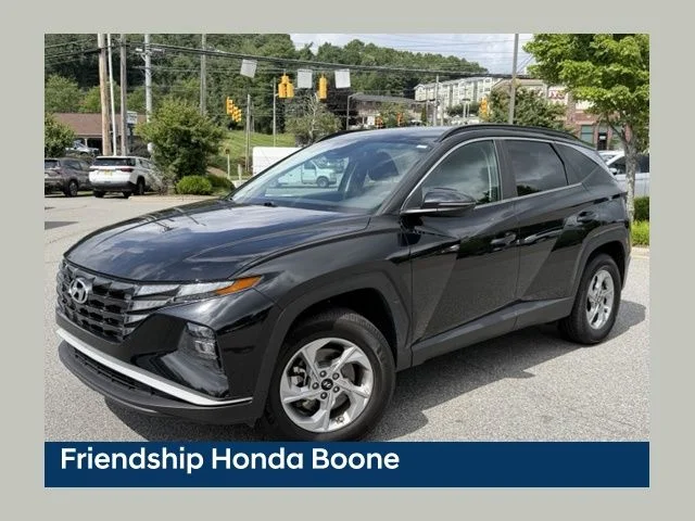 Used 2022 Black Hyundai SEL image 1