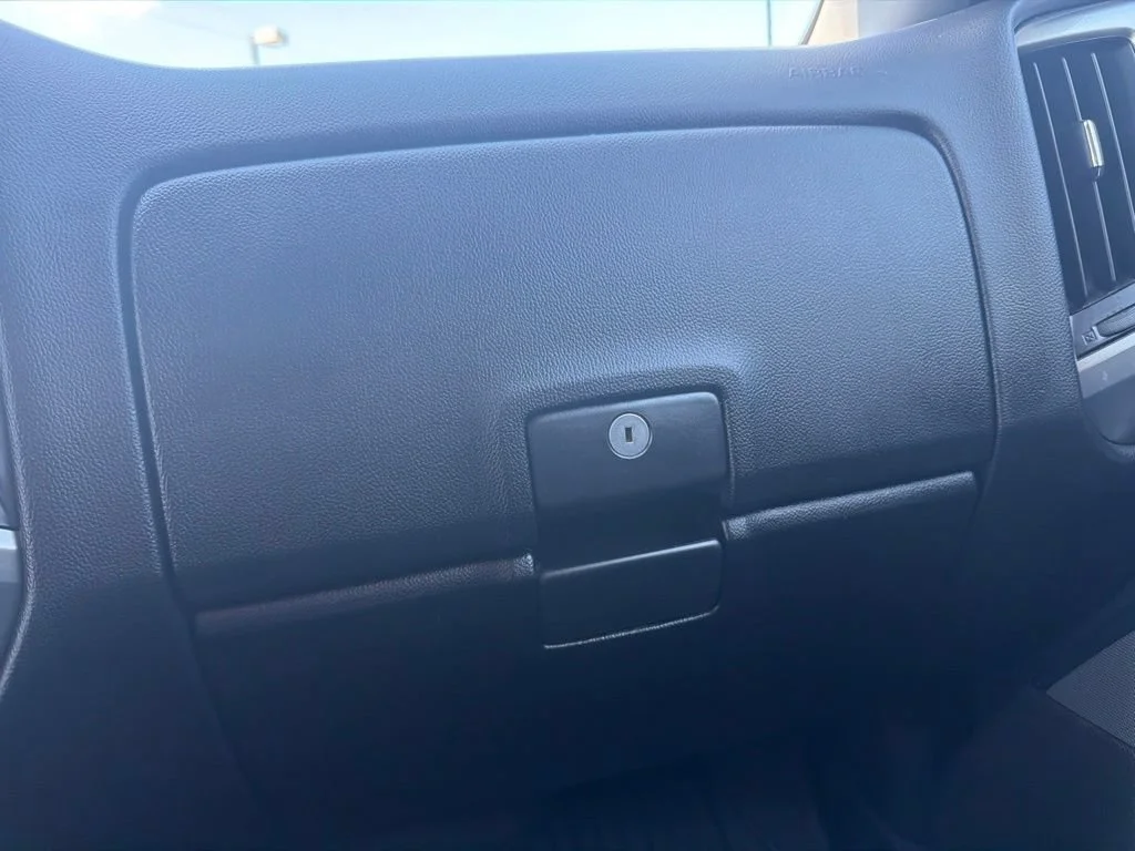 Used 2018 CAJUN RED TINTCOAT Chevrolet LT image 31