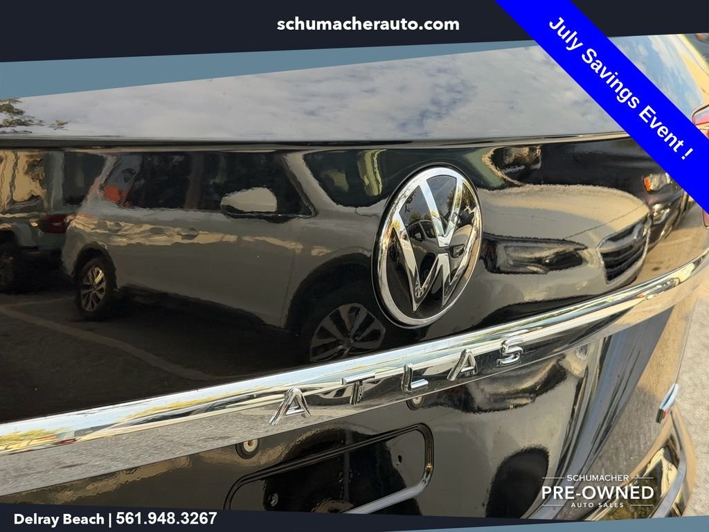 Used 2021 Black Volkswagen 2.0T SEL image 16