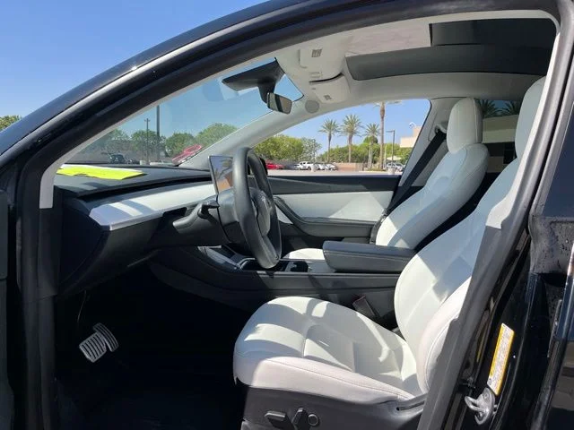 Used 2022 Black Tesla Performance image 8