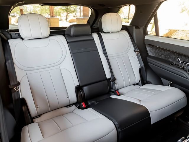 New 2026 Carpathian Grey LAND ROVER Dynamic SE image 26