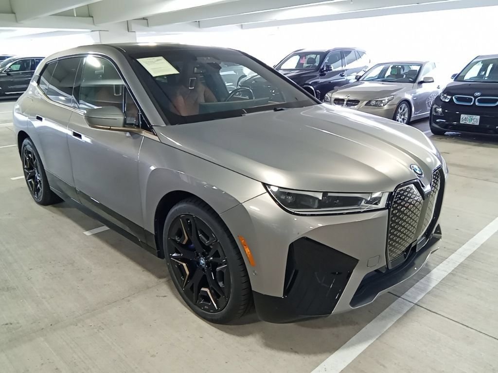Certified Used 2023 Gray Metallic BMW M60 image 3