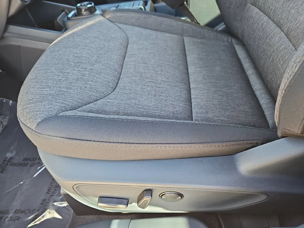 New 2026 Carbonized Gray Metallic Ford XLT image 28