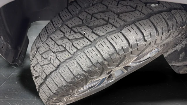Used 2020 Billet Silver Metallic Jeep Latitude image 32