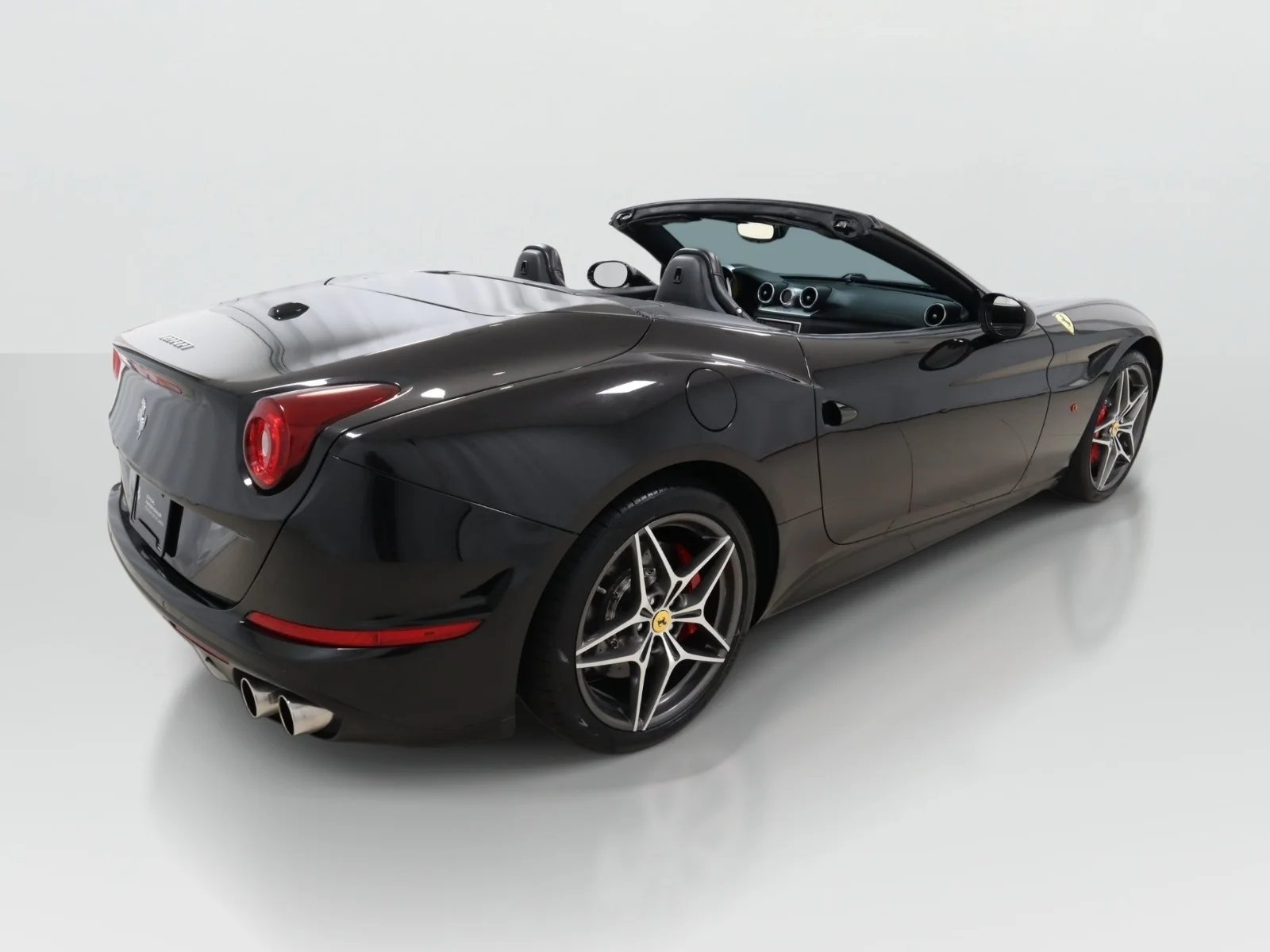 2016 Ferrari California T Base - Photo 8