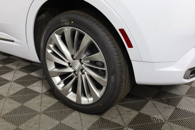 New 2026 Iridescent White Tricoat Buick Avenir image 12
