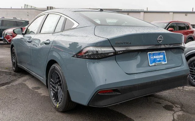 New 2027 Atlantic Gray Metallic Nissan SV image 6