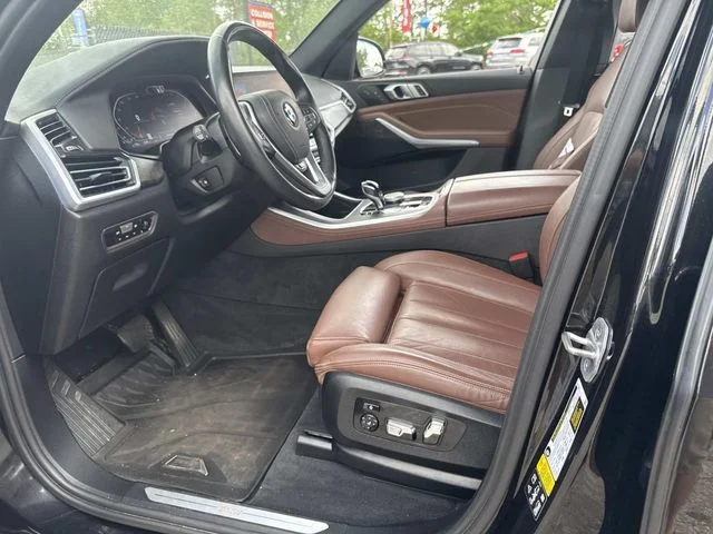 Used 2022 Black BMW xDrive40i image 21