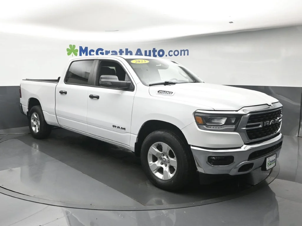 Used 2023 White Ram Big Horn/Lone Star image 2