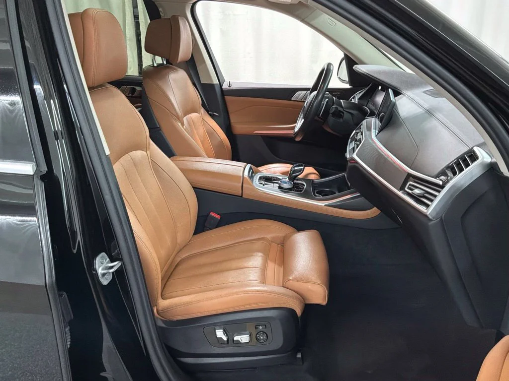 Used 2022 Jet Black BMW xDrive40i image 29
