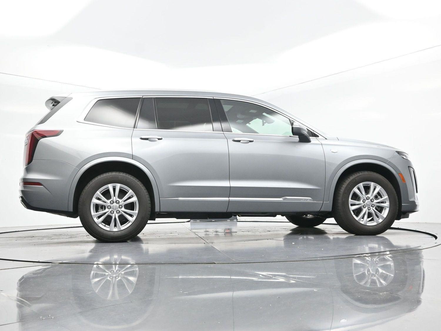 Used 2025 Argent Silver Metallic Cadillac Luxury image 48